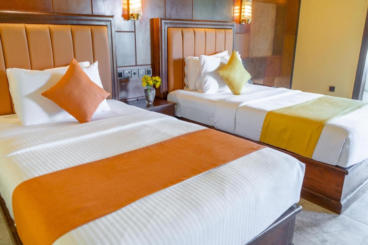Birds Resort ฮัมบานโตตา ภายนอก รูปภาพ