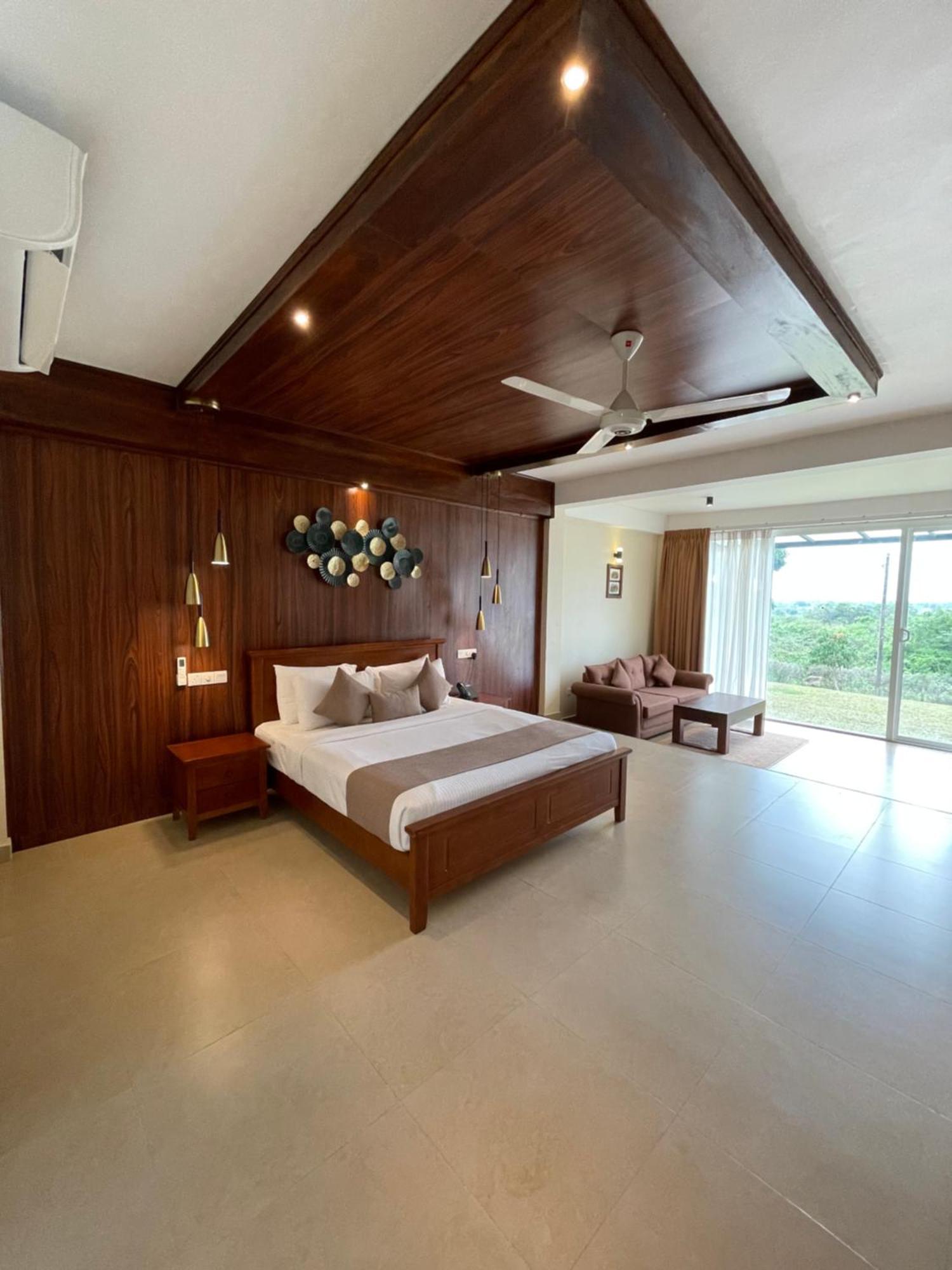 Birds Resort ฮัมบานโตตา ภายนอก รูปภาพ