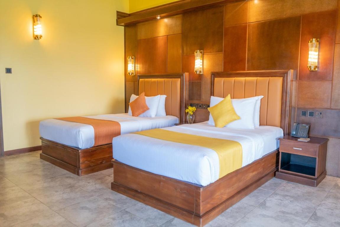 Birds Resort ฮัมบานโตตา ภายนอก รูปภาพ